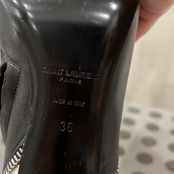 SAINT LAURENT Paris Bottine Zipper-Trim Ankle Boot - Picture 5 of 7